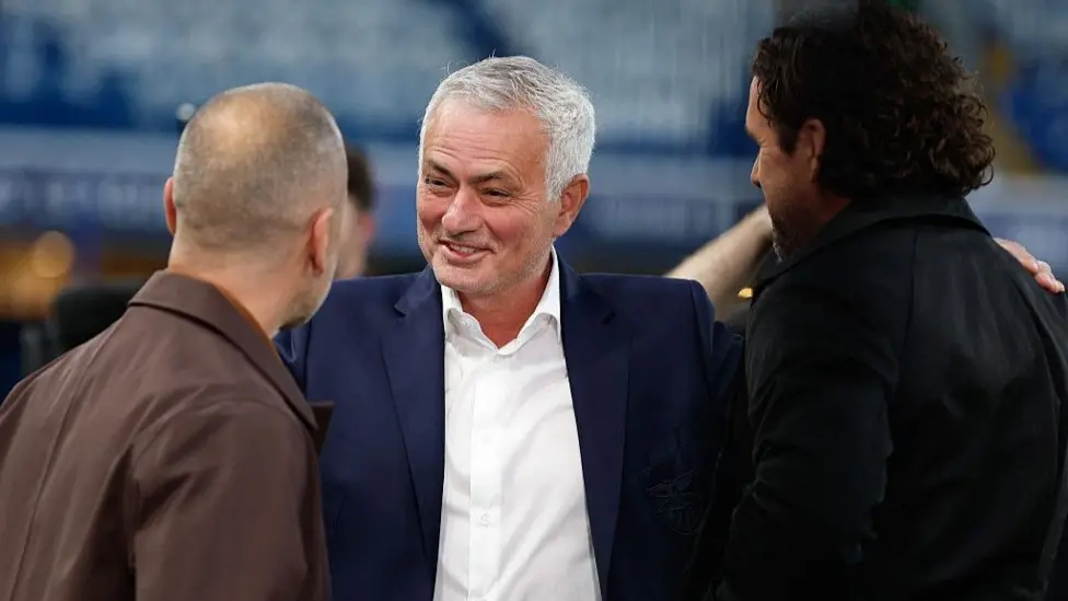 Mourinho geschlagen, aber immer noch geliebt auf Chelsea Rückkehr