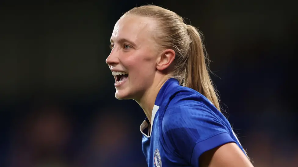 Ist Beever-Jones der Fall Chelsea und England Nummer neun?